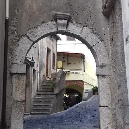 فندق مبيت وإفطار Monolocale Nel Centro Storico Aieta