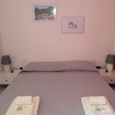 فندق مبيت وإفطار Monolocale Nel Centro Storico Aieta